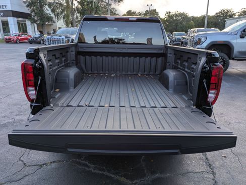 New 2026 GMC Sierra 1500 Pro w/ Graphite Edition image 18