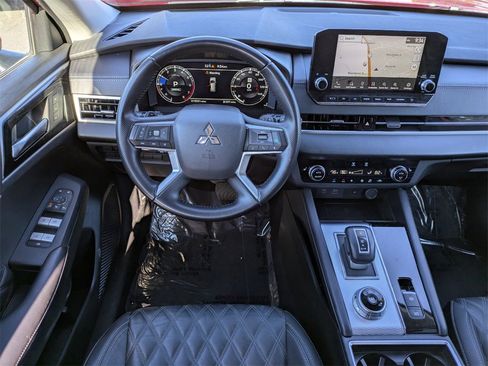 Used 2024 Mitsubishi Outlander SEL image 18