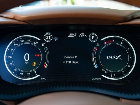 Used 2023 Aston Martin DBX 707 AWD/4WD image 6