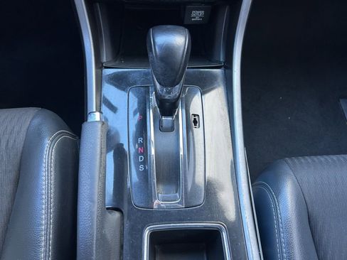 Used 2017 Honda Accord Sport image 38