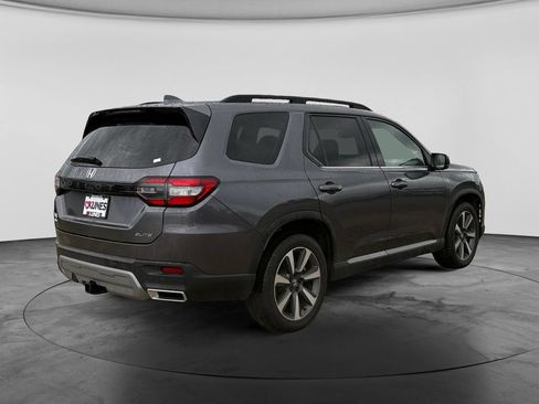 Used 2025 Honda Pilot Elite image 10