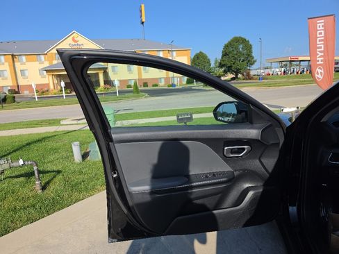 Used 2025 Kia K4 FWD image 20