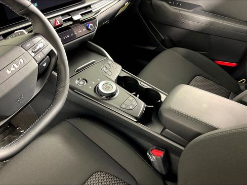 New 2026 Kia Sportage S AWD/4WD image 12