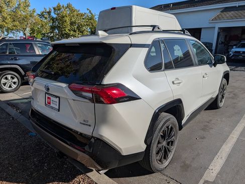Used 2022 Toyota RAV4 SE w/ Convenience Package AWD/4WD image 3