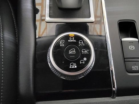 Used 2023 Mitsubishi Outlander SE image 29