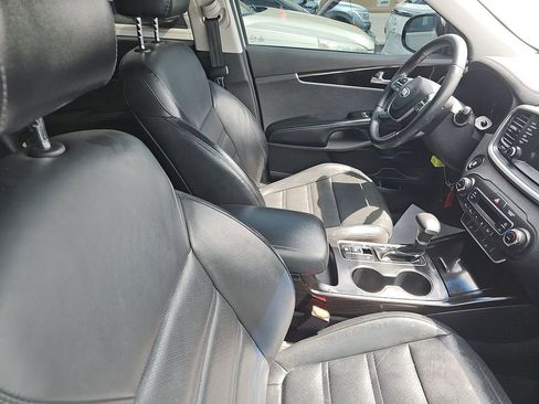 Used 2019 Kia Sorento EX image 6
