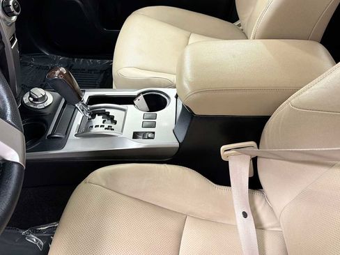 Certified 2022 Toyota 4Runner Limited AWD/4WD image 23