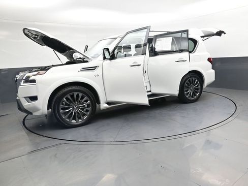 Used 2022 Nissan Armada Platinum w/ Captain's Chairs Package RWD image 52