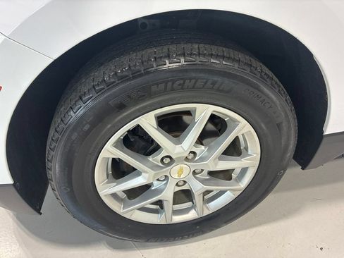 Used 2022 Chevrolet Equinox LT FWD image 11