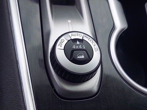 Used 2019 Nissan Pathfinder S image 24