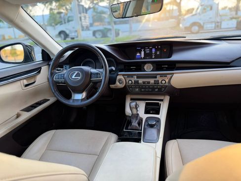 Used 2016 Lexus ES 350 w/ Accessory Package 2 image 16