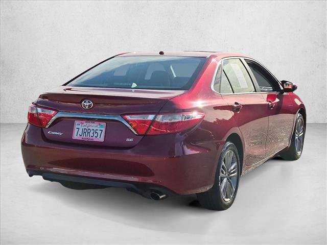 Used 2015 Toyota Camry SE w/ Moonroof Package FWD image 5