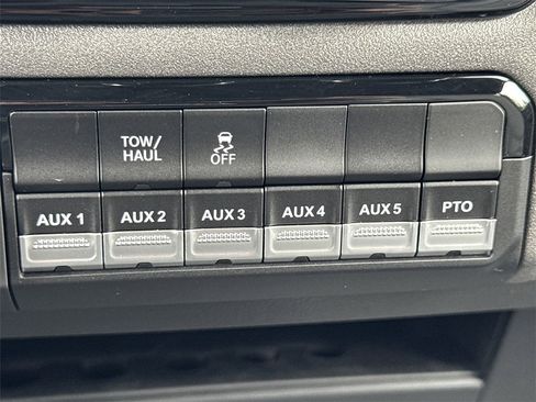 New 2025 RAM 3500 Tradesman w/ Chrome Appearance Group AWD/4WD image 9