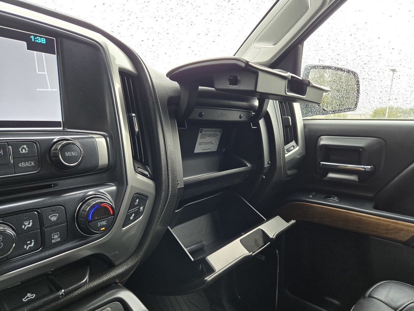 Used 2018 Chevrolet Silverado 1500 LTZ AWD/4WD image 13