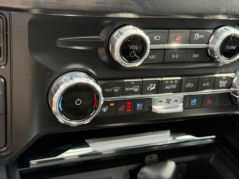 New 2025 Ford F250 Lariat w/ Lariat Ultimate Package image 17