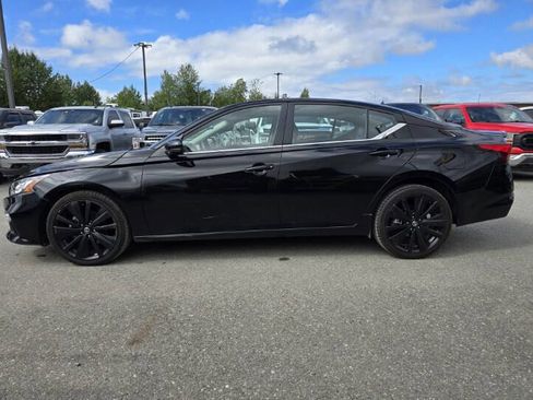Used 2022 Nissan Altima 2.5 SR w/ Midnight Edition Package image 4