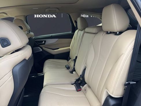 Used 2025 Acura MDX SH-AWD w/ Technology Package image 13