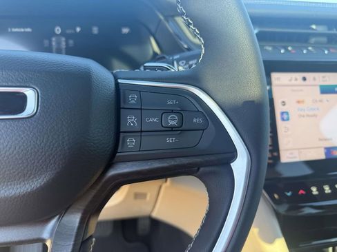 New 2026 Jeep Grand Cherokee Limited RWD image 17