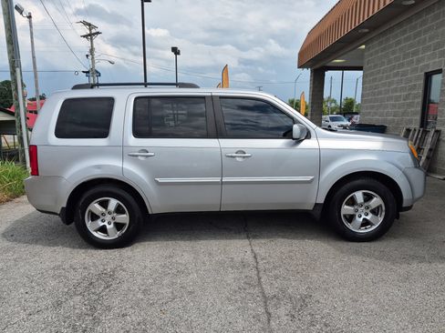 Used 2011 Honda Pilot EX-L image 2