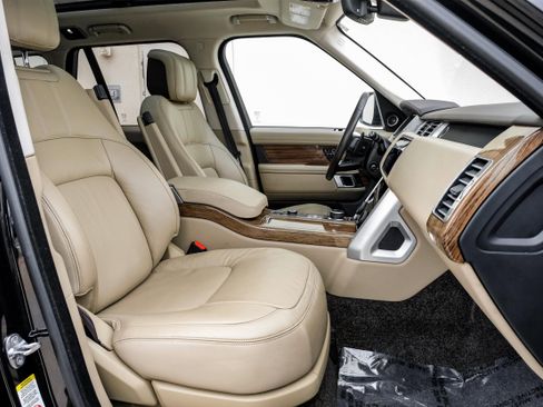 Used 2019 Land Rover Range Rover image 36