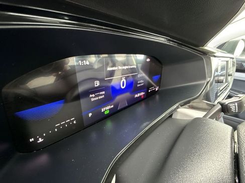 Used 2024 Volkswagen Taos S image 3