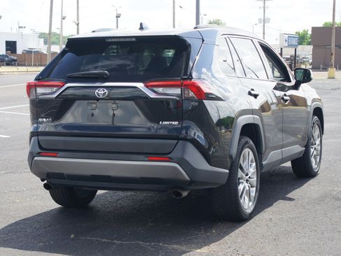 Used 2019 Toyota RAV4 Limited w/ Advanced Technology Package FWD image 21