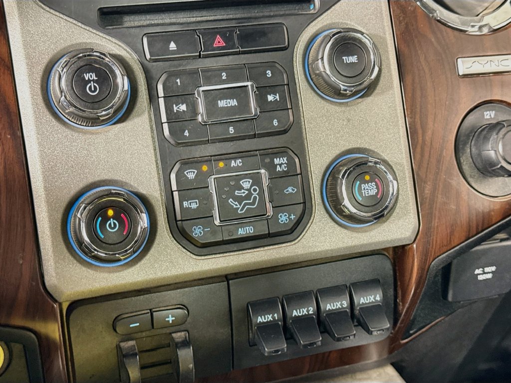 Used 2016 Ford F350 Lariat w/ Lariat Ultimate Package AWD/4WD image 25