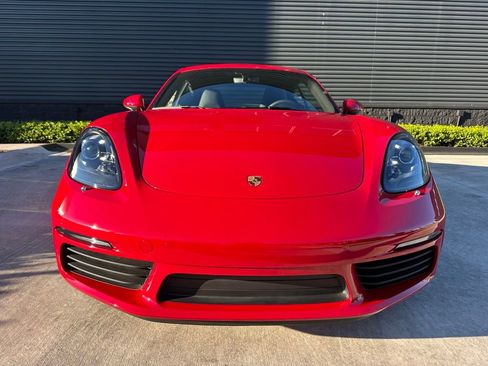 Certified 2025 Porsche 718 Cayman image 8