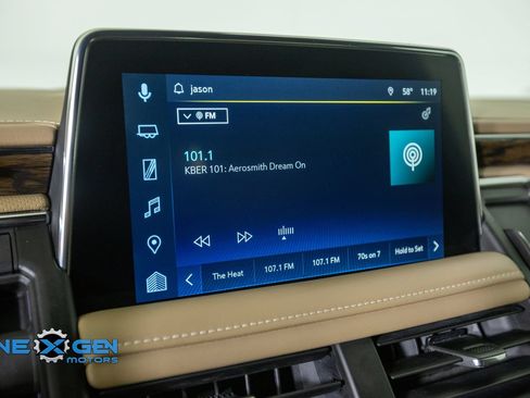 Used 2022 Chevrolet Suburban Premier AWD/4WD image 17