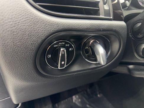 Used 2022 Porsche Macan image 54