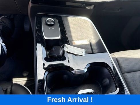 Used 2025 Buick Enclave Sport Touring w/ Power Package FWD image 9