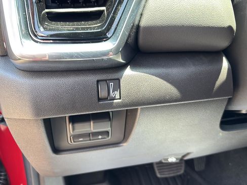 New 2025 GMC Canyon Elevation w/ Convenience Package image 24