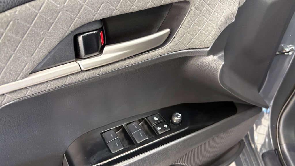 Used 2025 Toyota Camry XLE FWD image 14