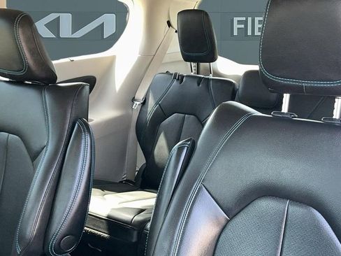 Used 2021 Chrysler Pacifica Touring-L w/ Uconnect Theater Family Group image 14