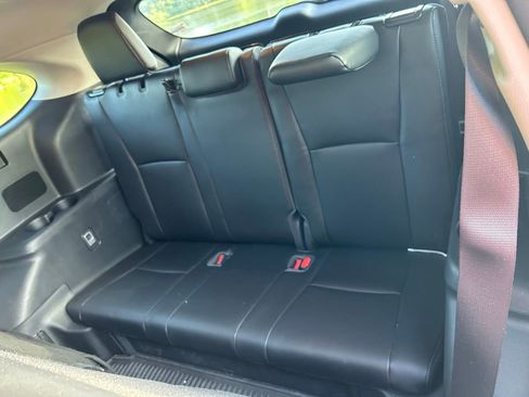 Used 2023 Toyota Highlander Limited FWD image 14