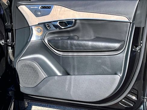 Used 2020 Volvo XC90 T6 Inscription w/ Protection Package Premier image 22