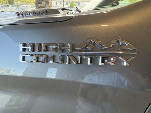 Used 2020 Chevrolet Silverado 1500 High Country AWD/4WD image 12