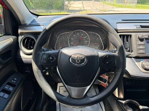 Used 2013 Toyota RAV4 XLE AWD/4WD image 30