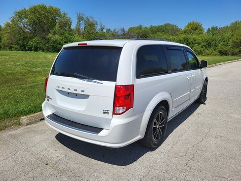 Used 2017 Dodge Grand Caravan GT FWD image 7