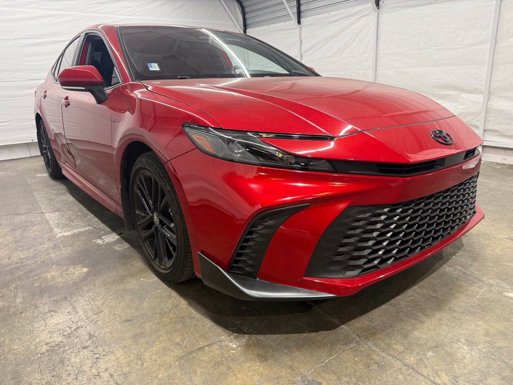 Used 2025 Toyota Camry SE w/ Convenience Package FWD image 19