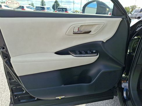 Certified 2025 Toyota Crown Limited w/ Advanced Technology Package image 14