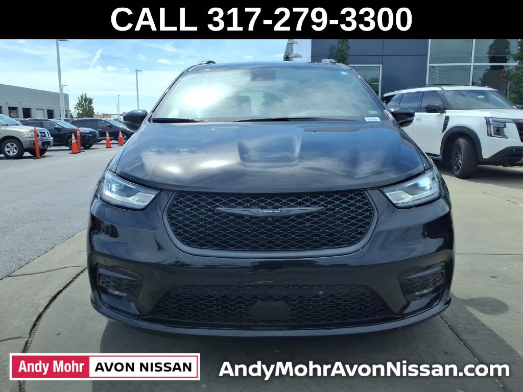 Used 2026 Chrysler Pacifica Limited w/ S Appearance Package FWD image 3