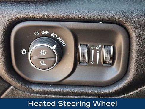 Used 2026 RAM 2500 Laramie AWD/4WD image 9