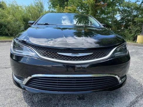 Used 2015 Chrysler 200 Limited w/ Convenience Group FWD image 6