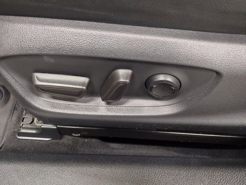 Used 2018 Toyota Camry L image 20