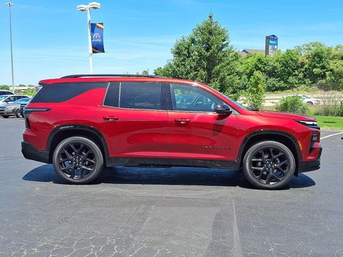 Used 2024 Chevrolet Traverse RS w/ LPO, Floor Liner Package AWD/4WD image 7