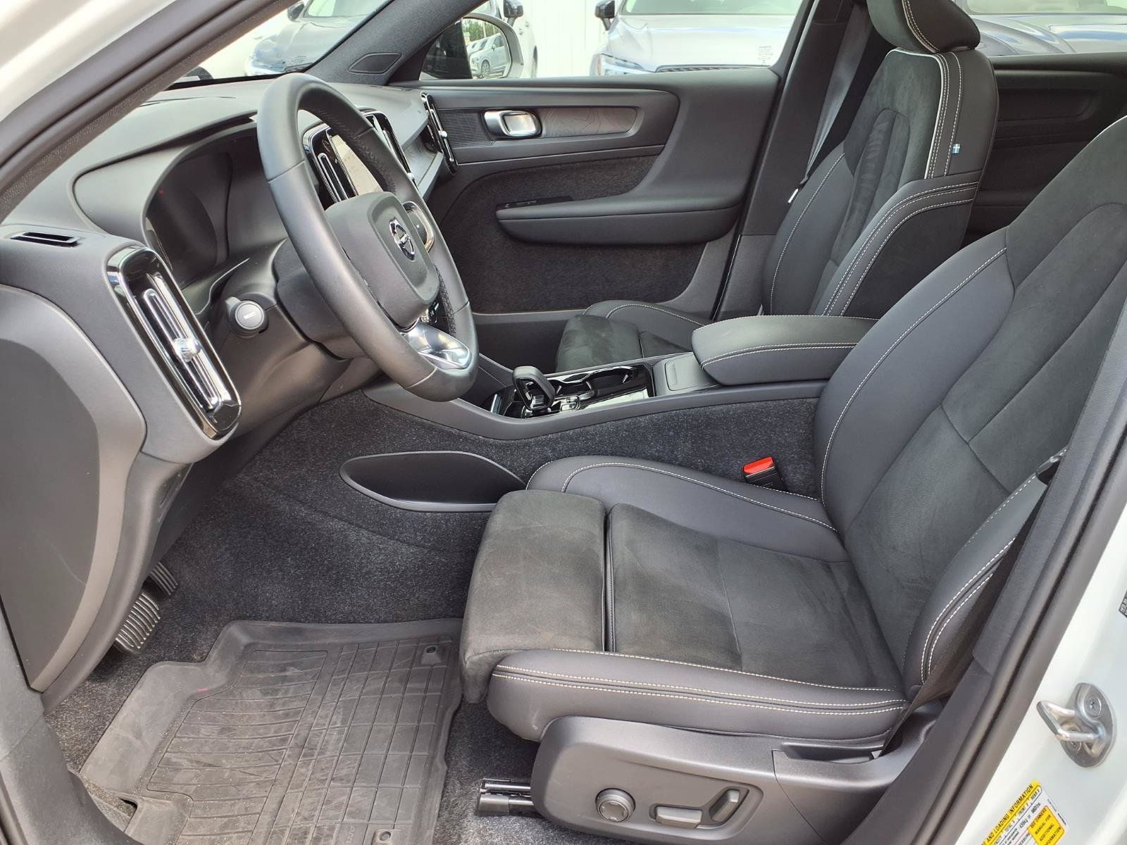 Certified 2023 Volvo C40 P8 Recharge Plus AWD/4WD image 21