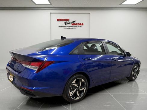 Used 2023 Hyundai Elantra SEL w/ Convenience Package FWD image 5