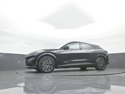New 2025 Ford Mustang Mach-E Premium image 33