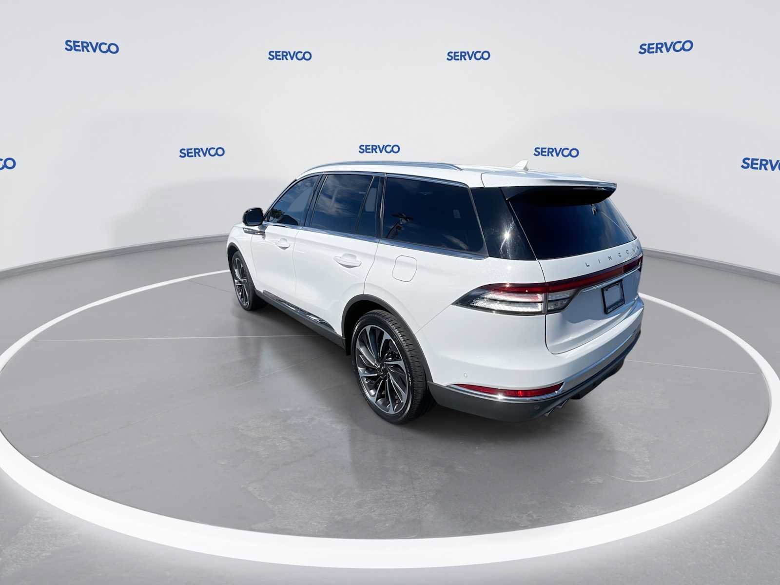 Used 2023 Lincoln Aviator Reserve w/ Equipment Group 201A RWD image 6